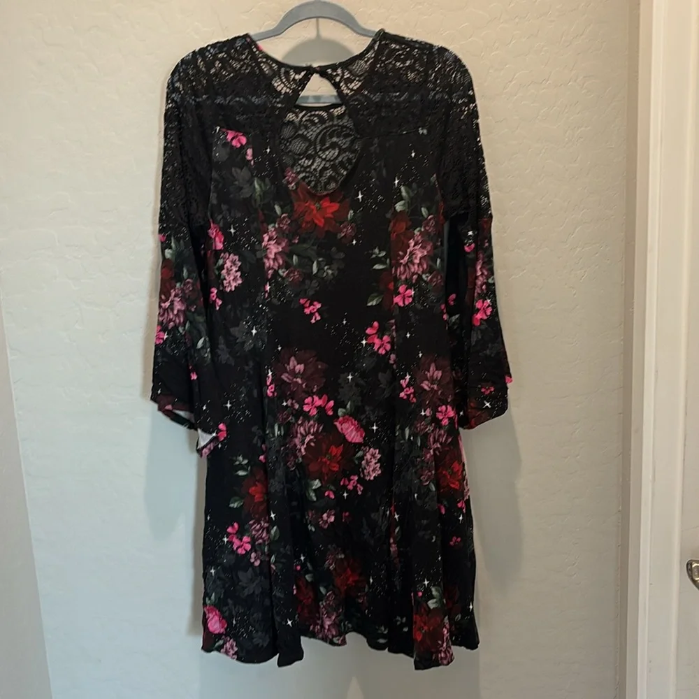 Torrid Black and Pink Floral Lace Dress - Picture 5 of 7